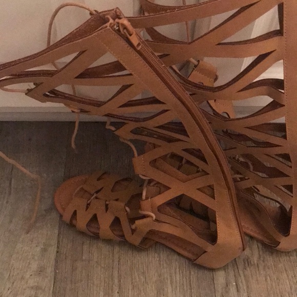 Sandals - Picture 2 of 2